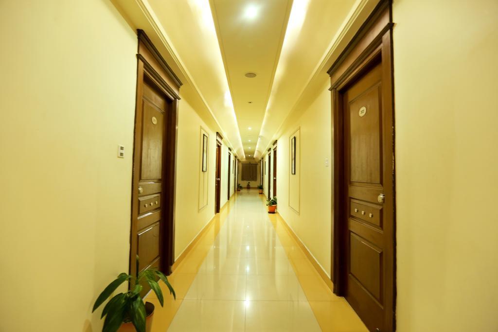 היידראבד Hotel Sitara Grand מראה חיצוני תמונה